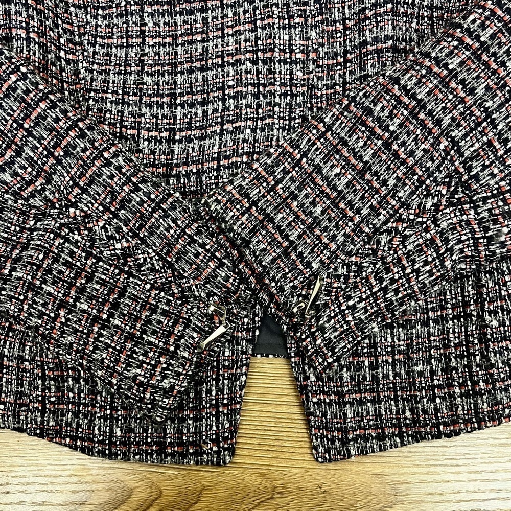 NEW White House Black Market Tweed Moto Jacket Classic Navy w/ Flora - Size 00 - Picture 7 of 8